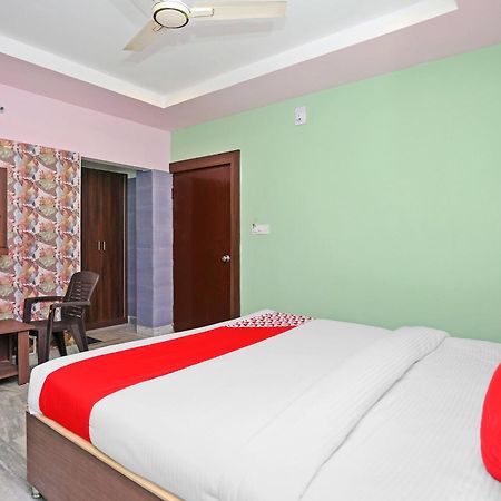 Super Collection O Aryan Hotel Khandagiri Exteriör bild