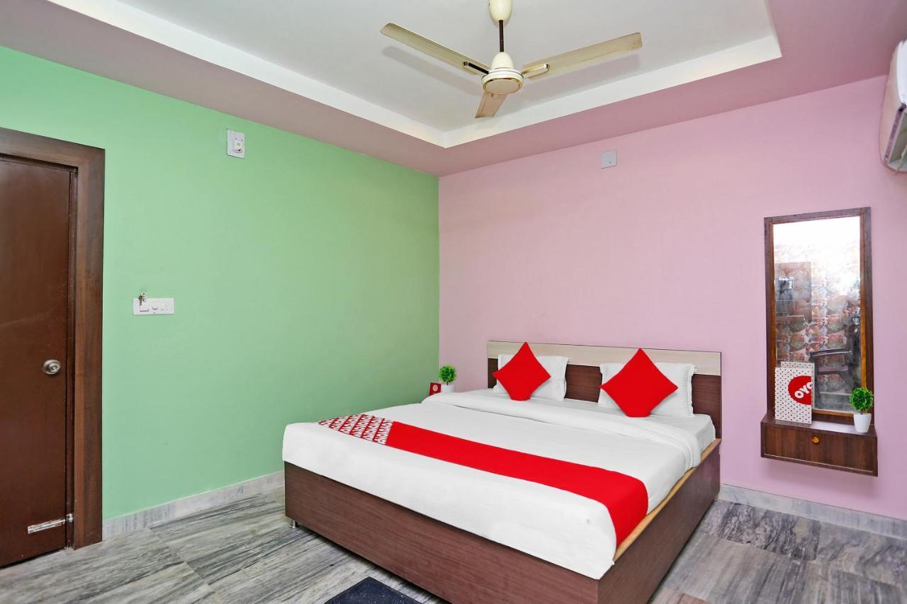 Super Collection O Aryan Hotel Khandagiri Exteriör bild